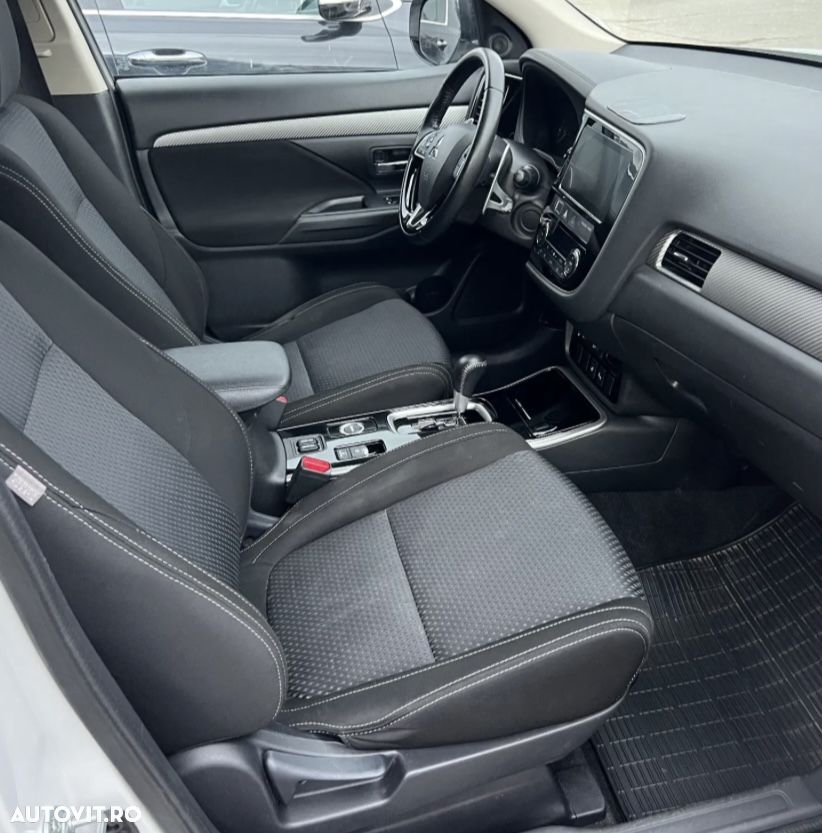 Mitsubishi Outlander 2.2 DI-D 4WD Automatik Intense - 7