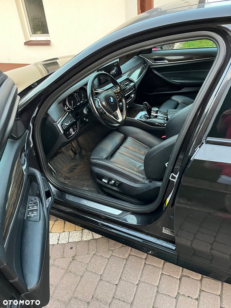 BMW Seria 5 530i xDrive Sport Line sport - 15