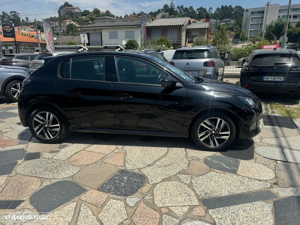 Peugeot 208 PureTech 100 Allure — fotografia 8