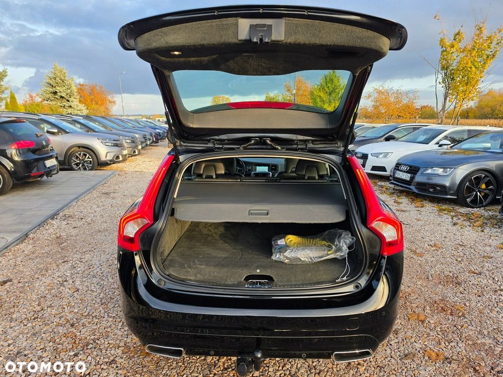Volvo V60 D6 AWD Plug-in Hybrid Summum - 39