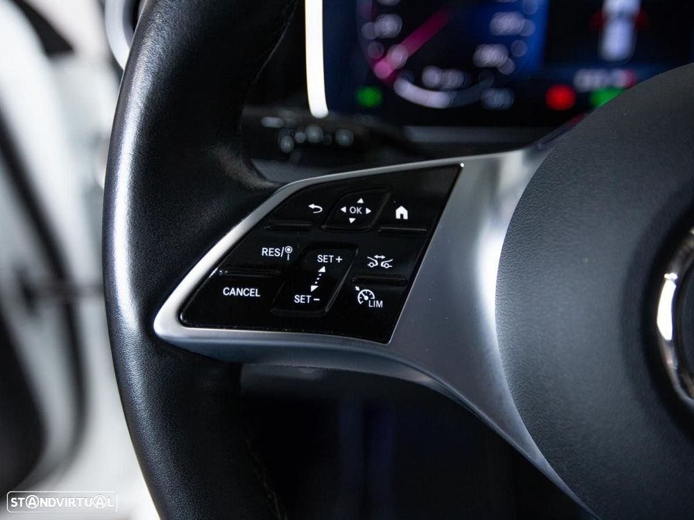 Mercedes-Benz C 300 e Avantgarde - 18