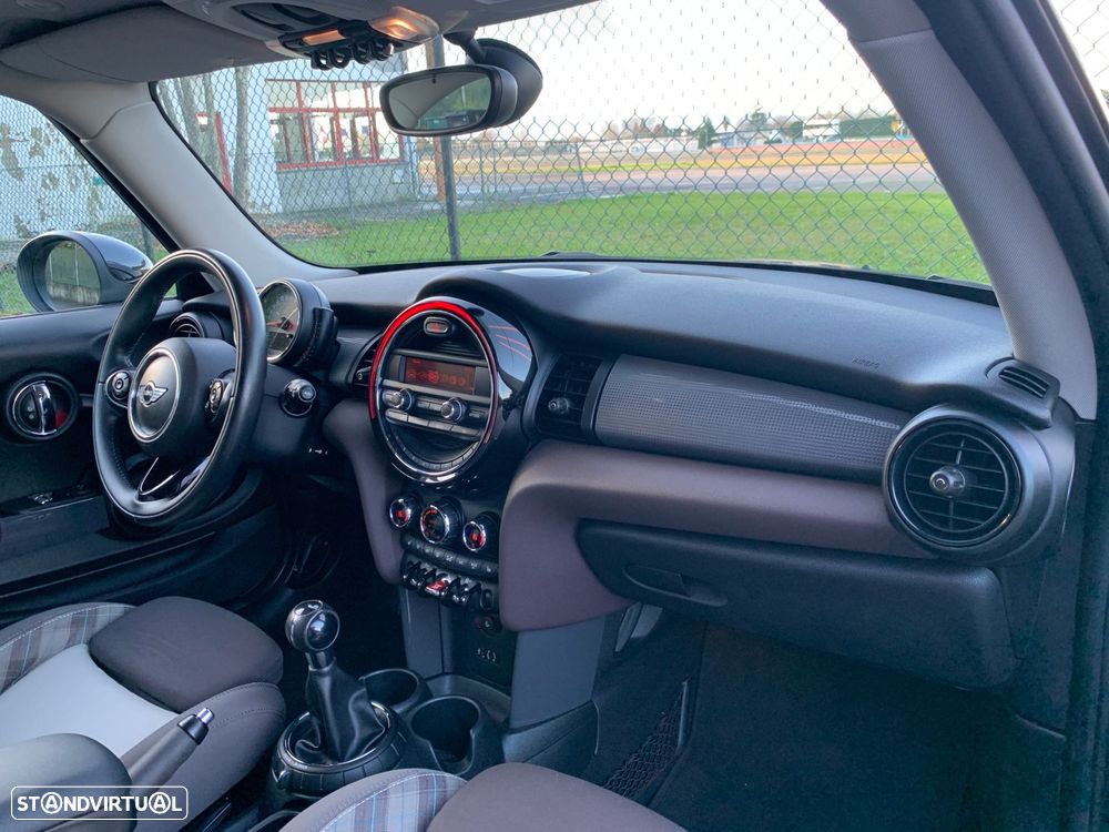 MINI 3 Portas One D - 19