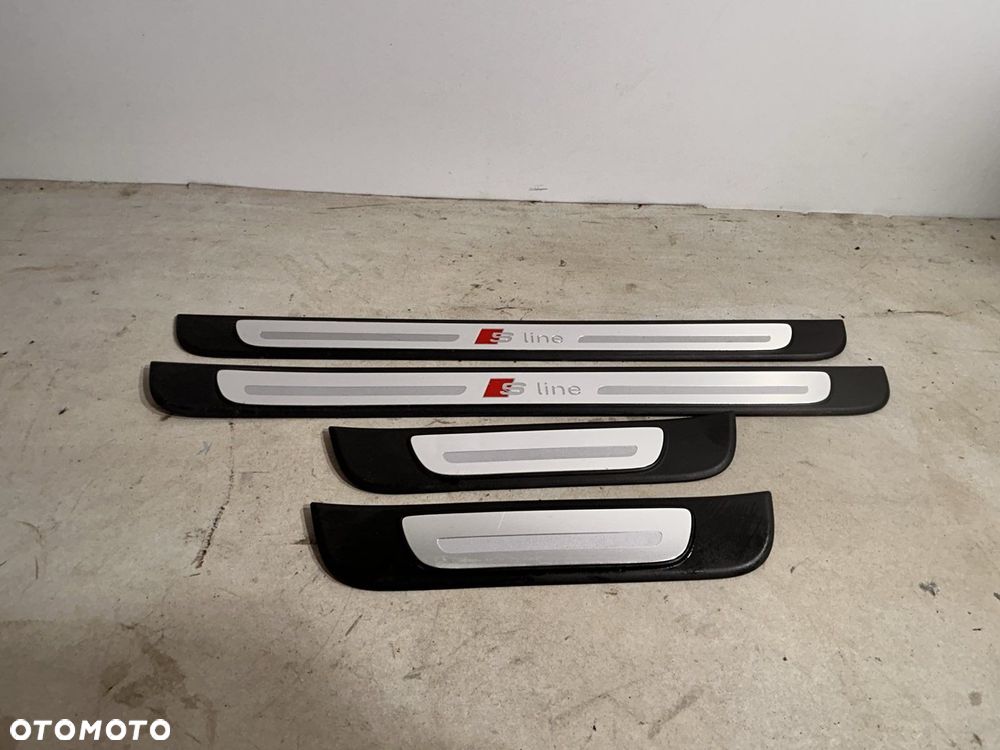 AUDI A3 8V 8V4 5D SPORTBACK LISTWY PROGOWE PRAWA LEWA KPL S-LINE Audi A3 8V 0V4 8V4 853 491 D - 1