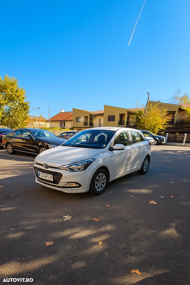 Hyundai i20 1.1 CRDi M/T Confort - 3