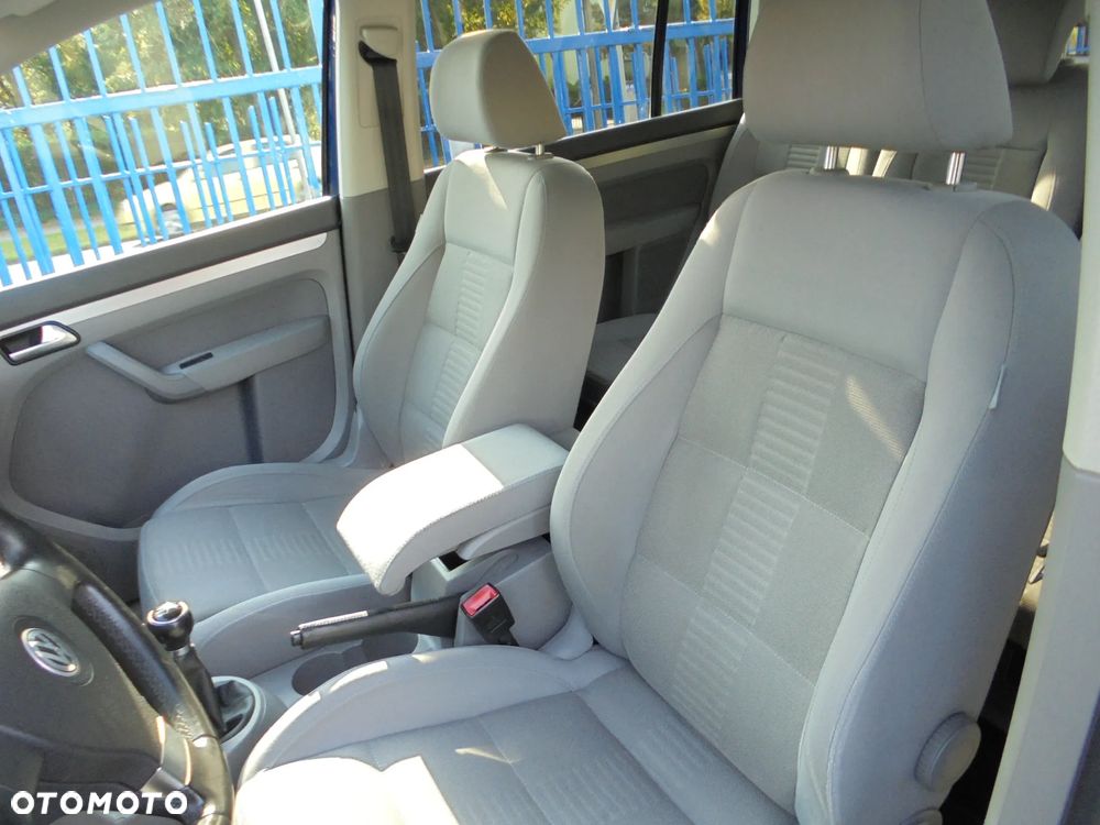 Volkswagen Touran 1.4 TSI Comfortline - 6