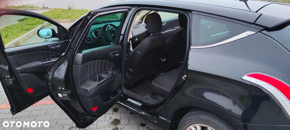 Lancia Delta 1.6 MultiJet 16v Oro - 16