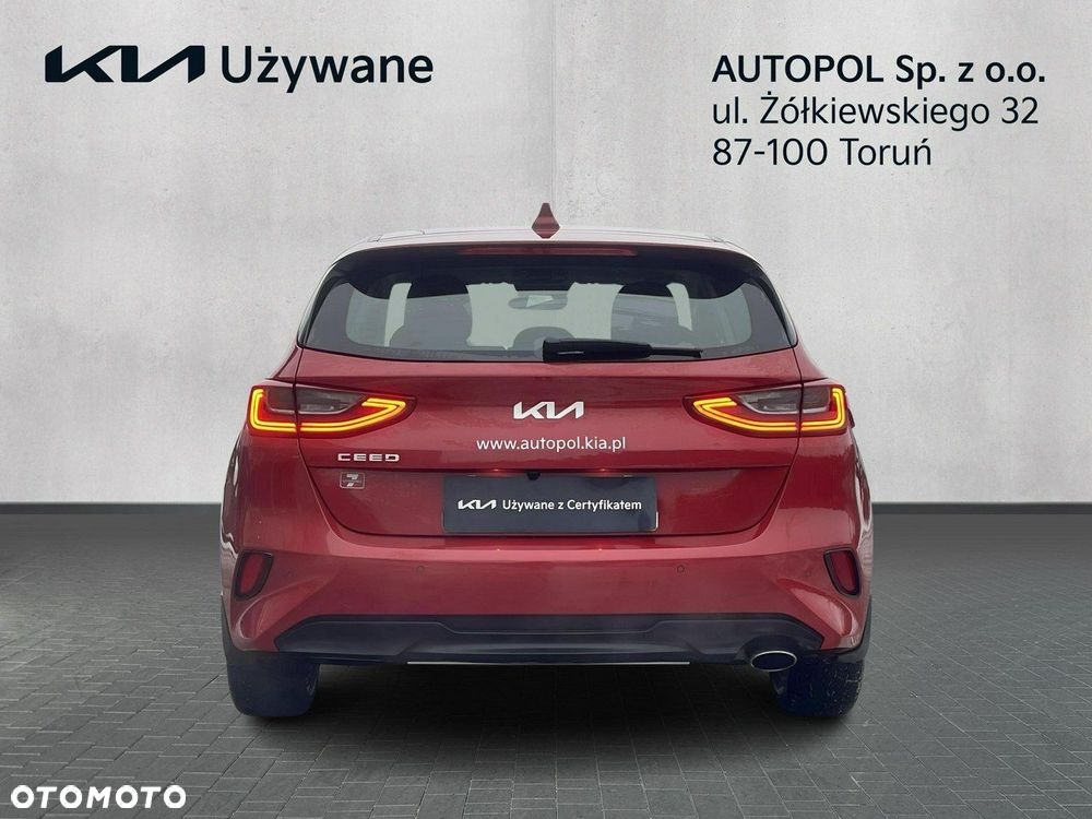 Kia Ceed - 4