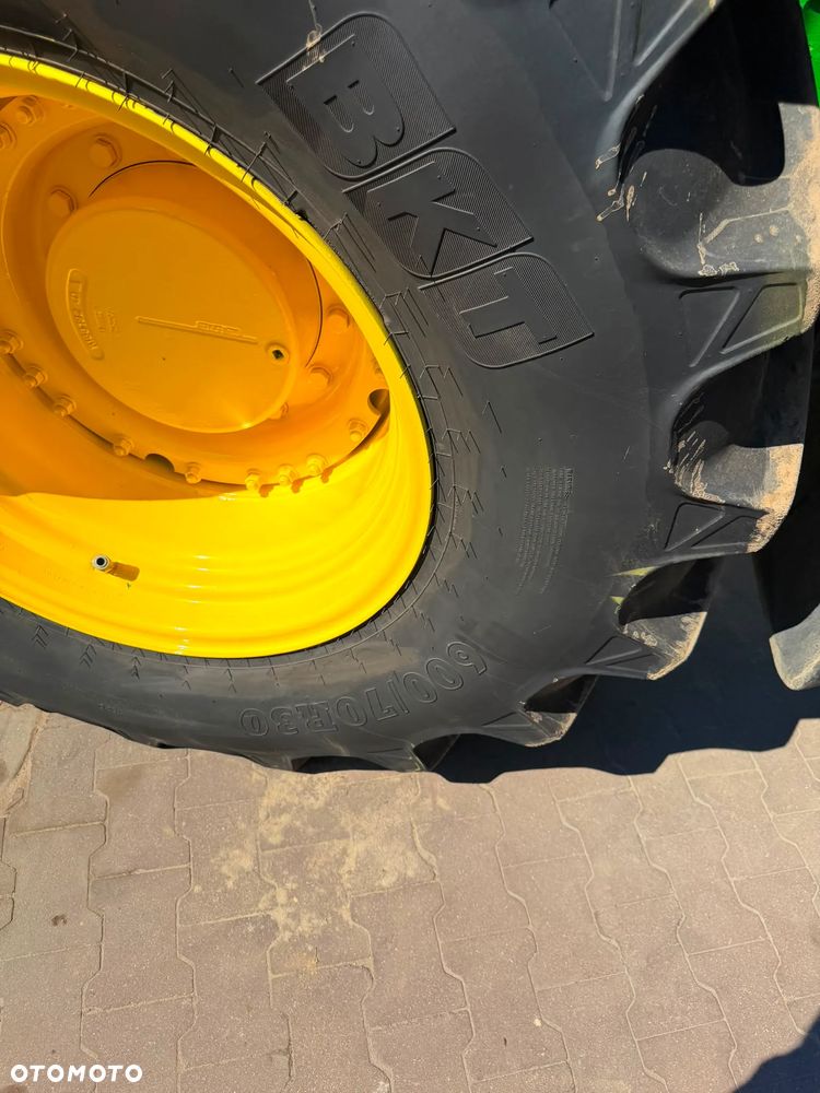 John Deere 7920 - 25