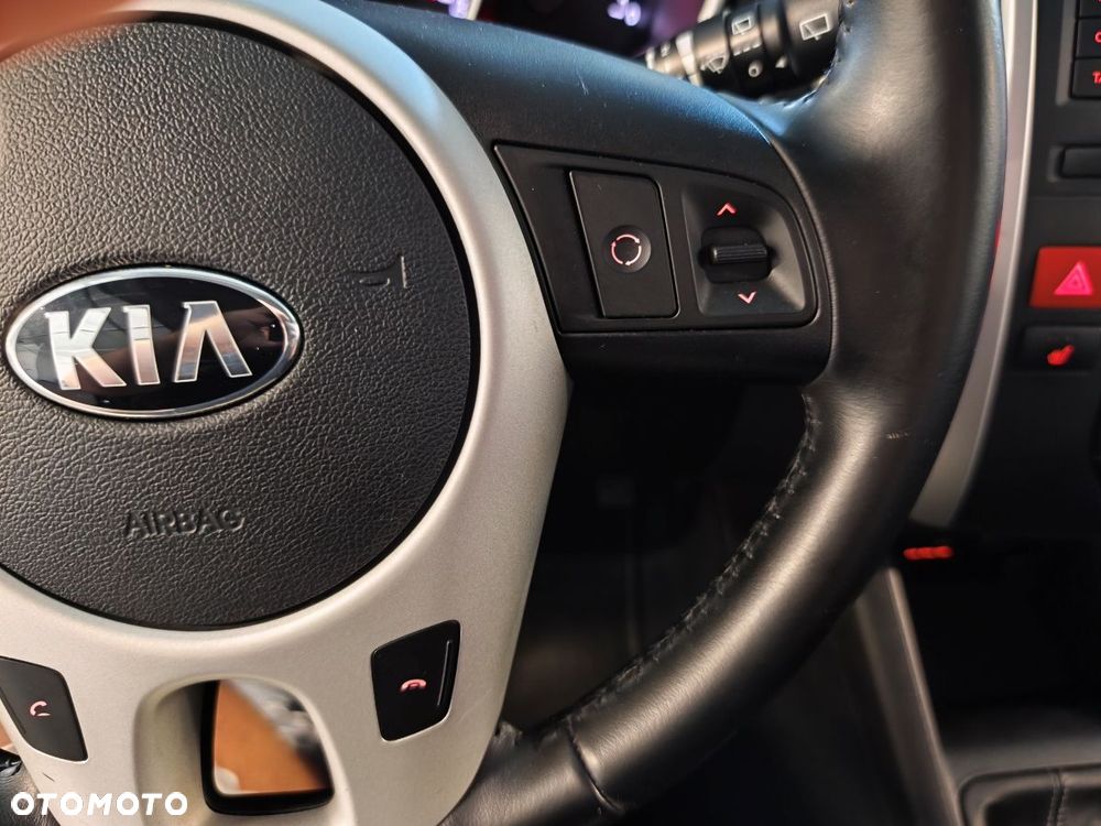 Kia Venga 1.4 Business Line - 15