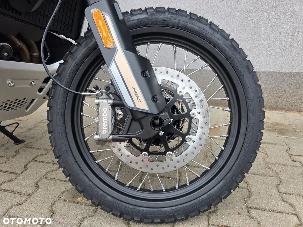 CFMoto 1000 MT-X - 2