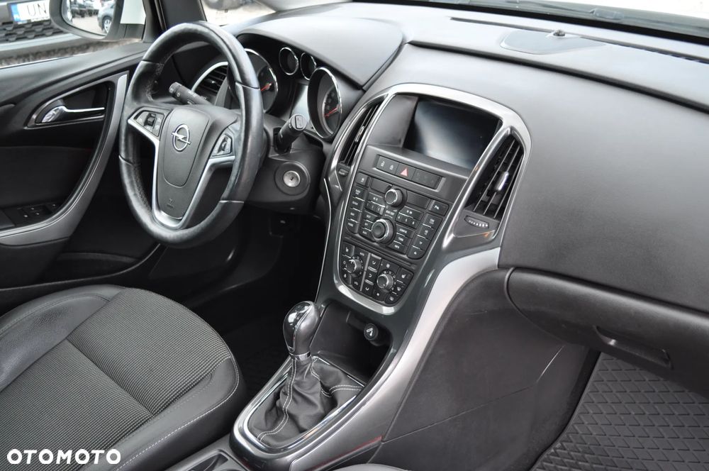 Opel Astra 1.4 Turbo Exklusiv - 17