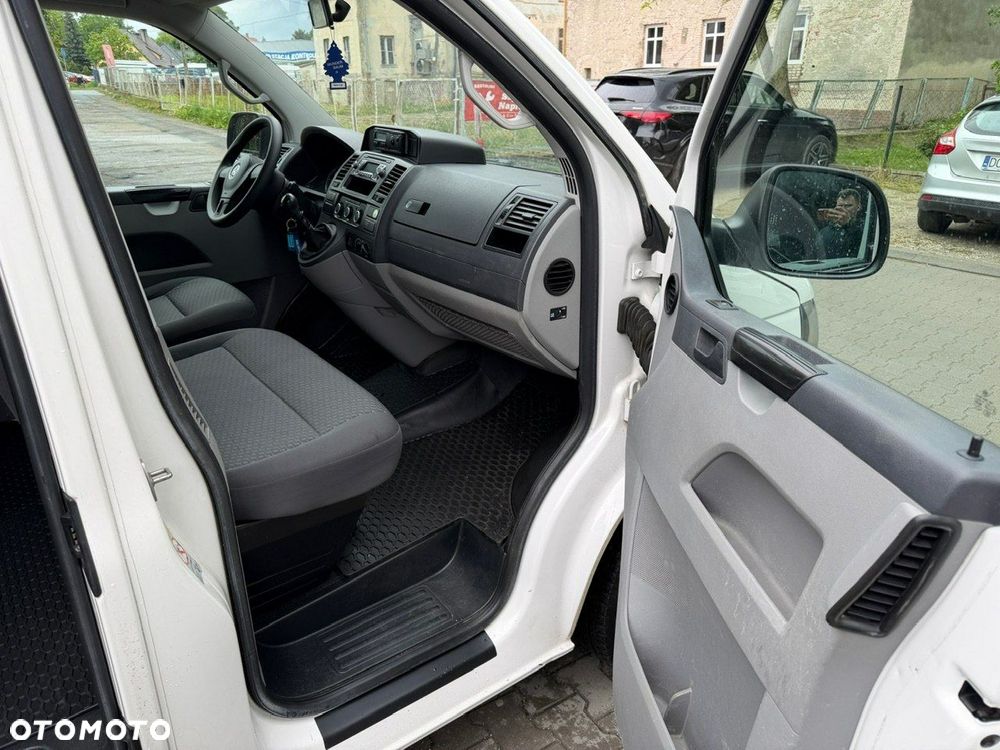 Volkswagen Transporter - 12