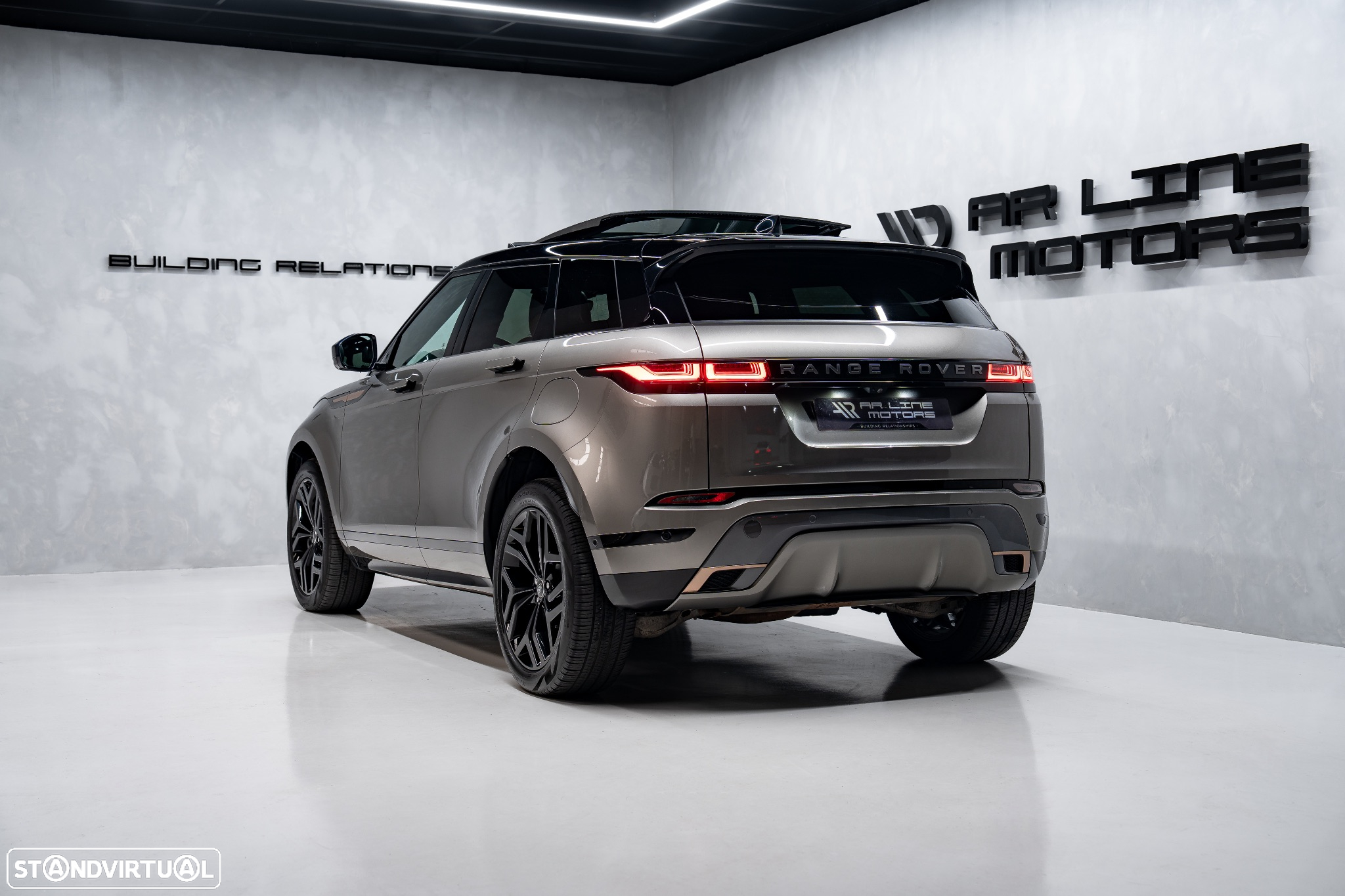 Land Rover Range Rover Evoque 1.5 P300e AWD R-Dynamic SE Auto - 11