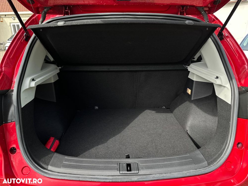 MG ZS EV Luxury - 40