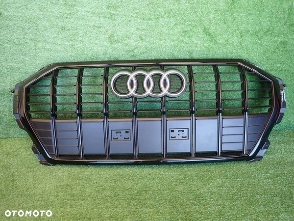 AUDI Q3 83A S-LINE 18- atrapa grill 83A853651E