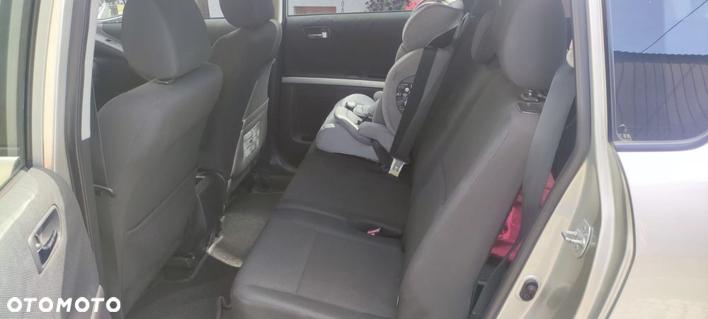 Toyota Corolla Verso 2.2 D-4D - 6