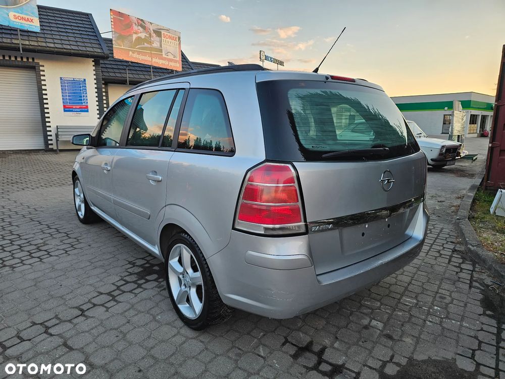Opel Zafira 1.8 Navi - 4