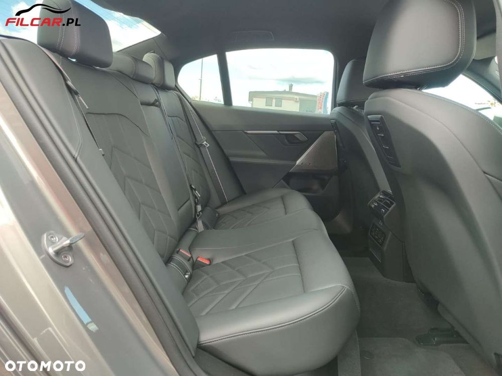 BMW Seria 5 - 29