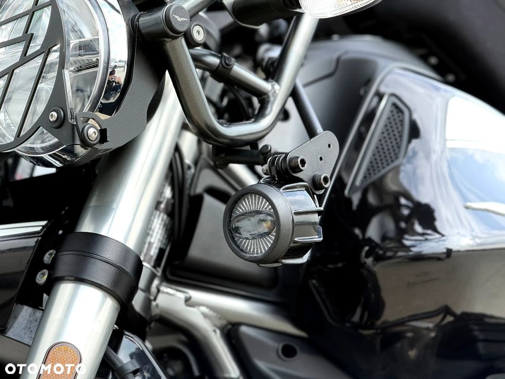 Moto Guzzi V85 - 6