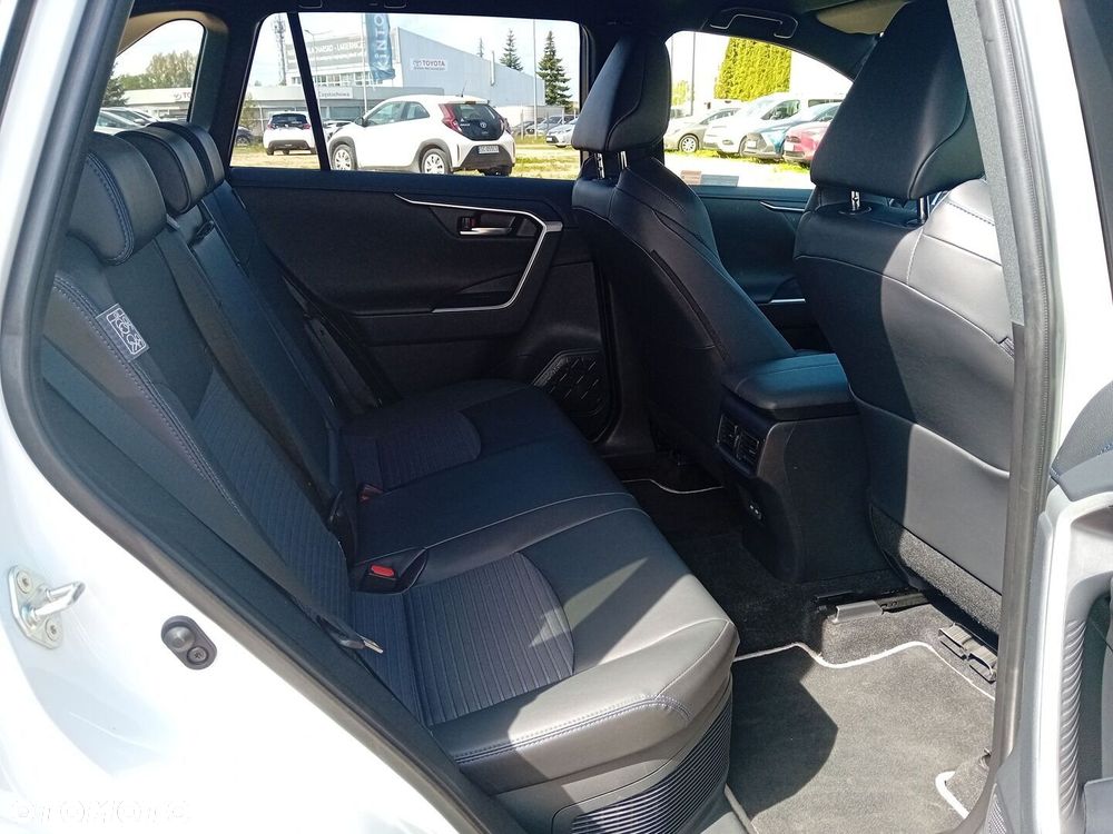 Toyota RAV4 - 7