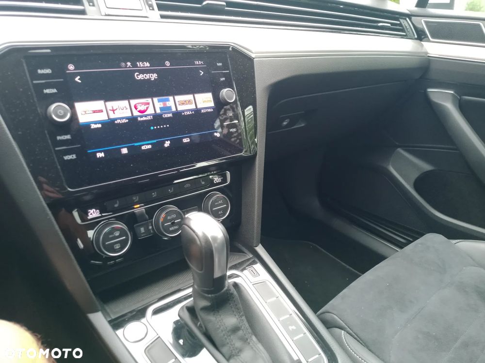 Volkswagen Passat 2.0 TDI SCR DSG Comfortline - 7