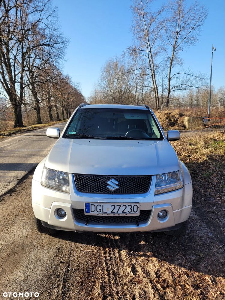 Suzuki Grand Vitara 2.0 - 1
