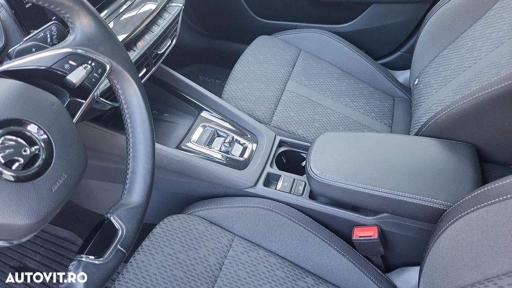 Skoda Octavia Combi 2.0 TDI DSG Style - 10