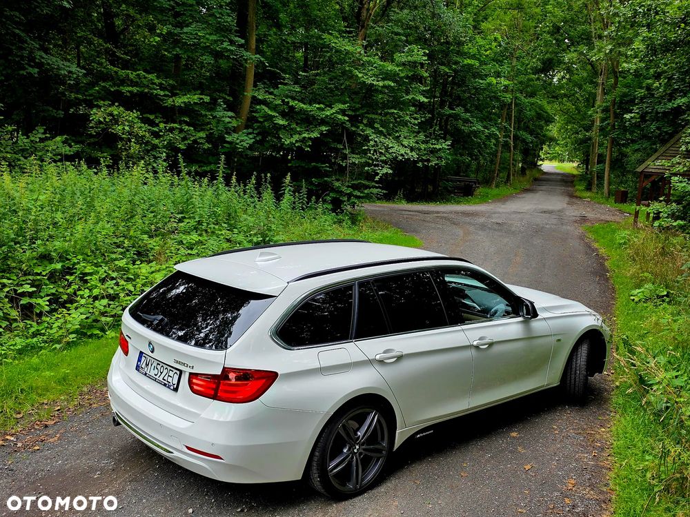 BMW Seria 3 320d xDrive Sport-Aut Luxury Line - 16