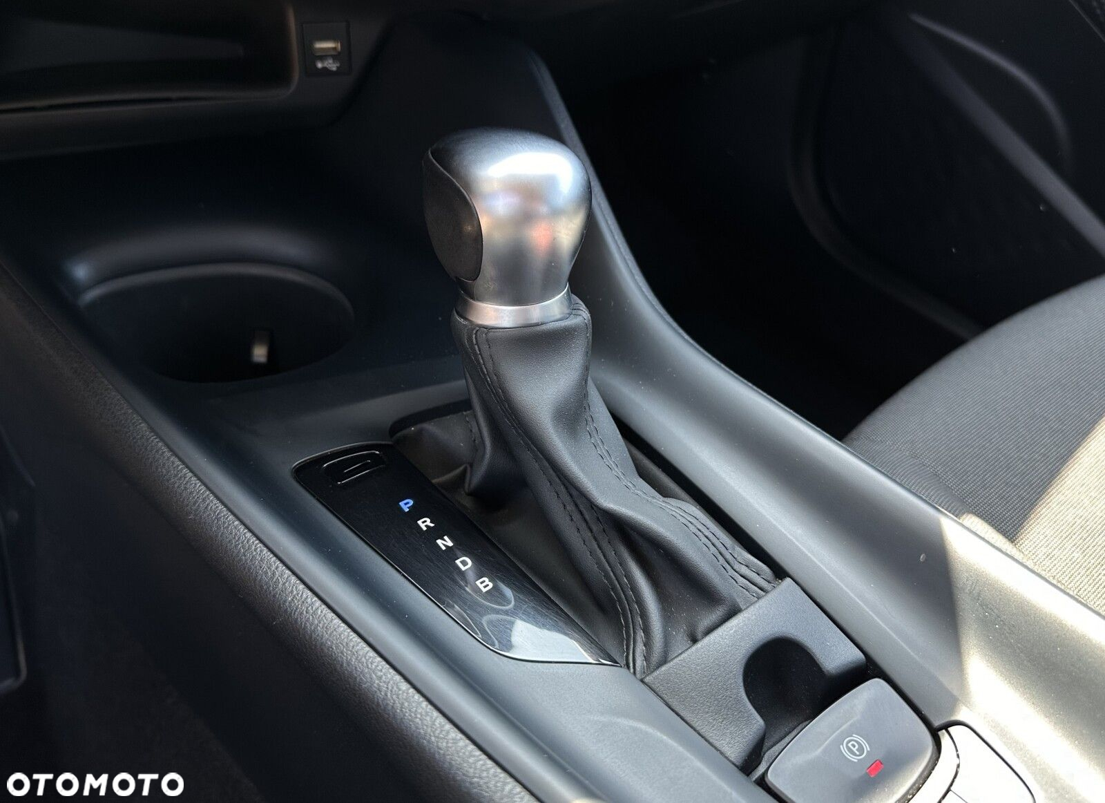 Toyota C-HR - 8
