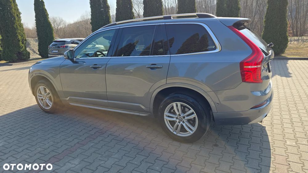 Volvo XC 90 D5 AWD Geartronic Momentum - 9