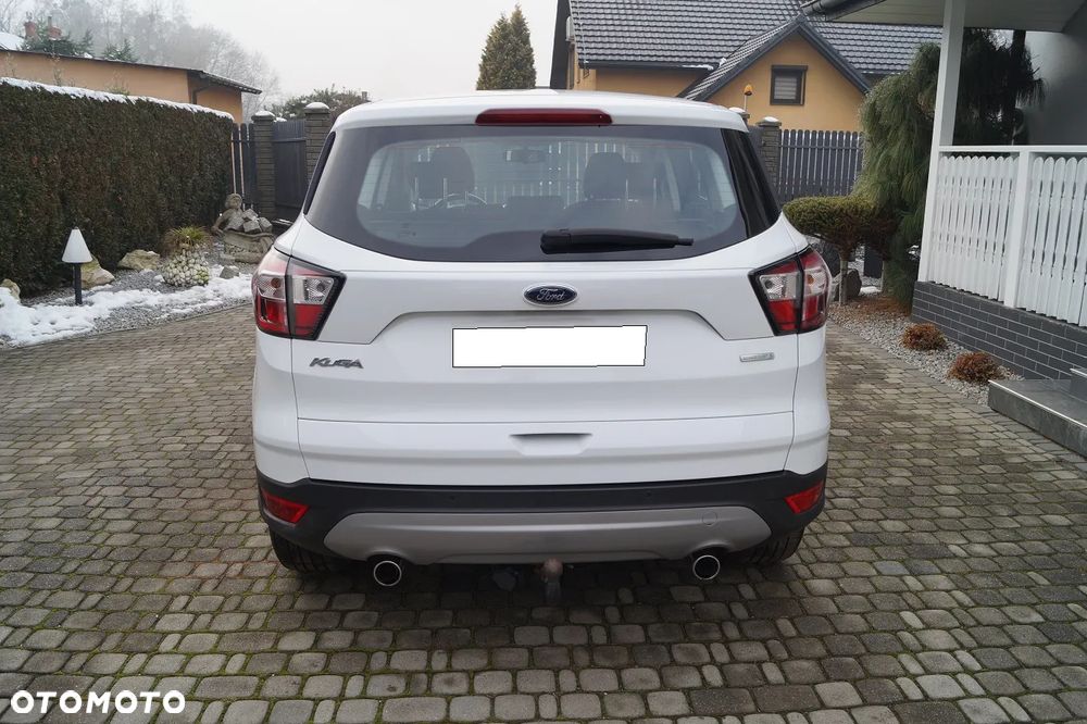 Ford Kuga 1.5 EcoBoost 2x4 Cool & Connect - 16