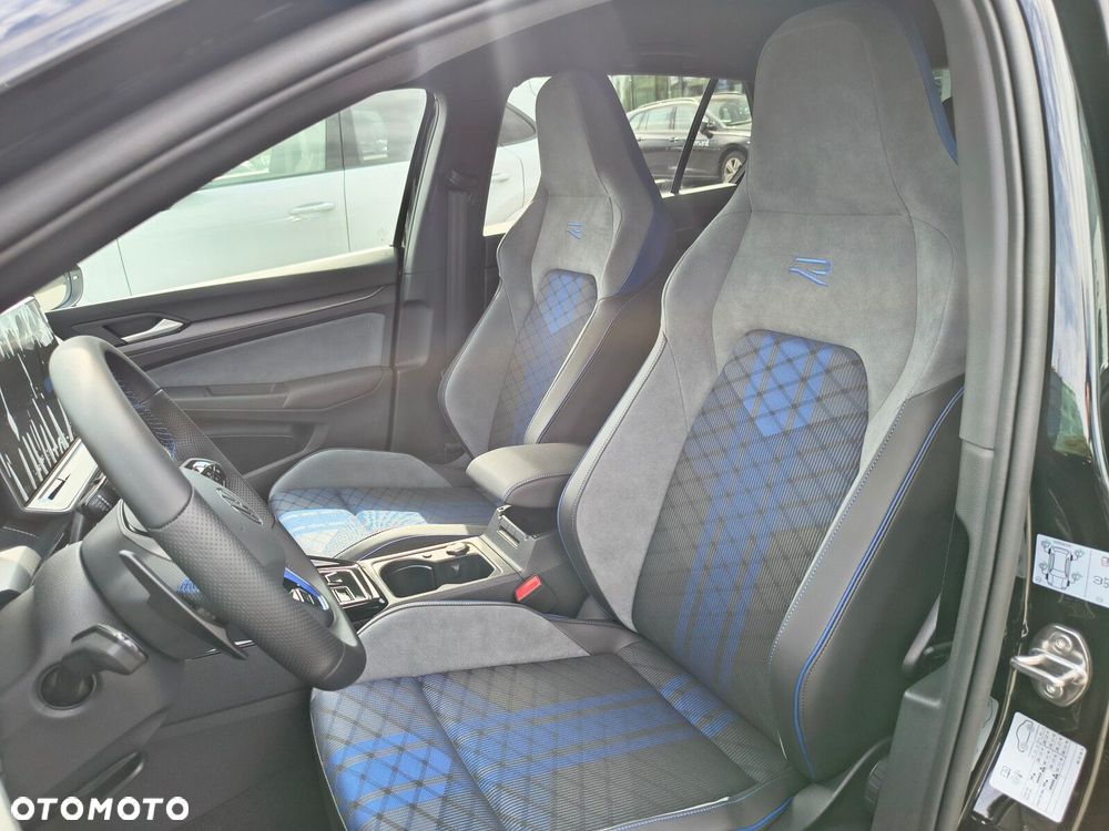 Volkswagen Golf - 14