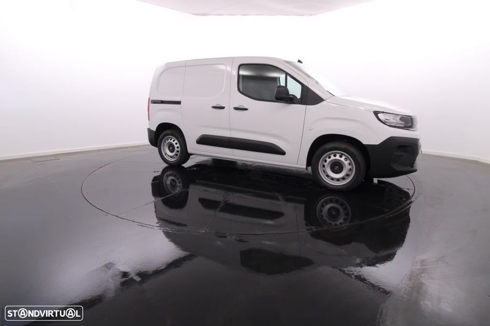 Opel combo Cargo L1H1 E15DT MT6 100cv 3Lug. / Cam. Traseira - 11