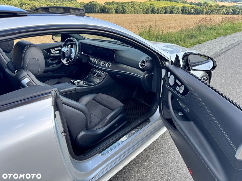 Mercedes-Benz Klasa E 220 d Coupe 4-Matic 9G-TRONIC - 17