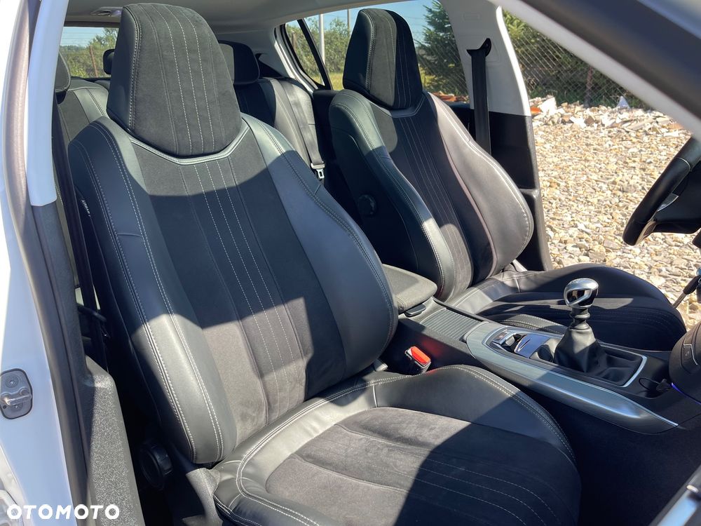 Peugeot 308 1.5 BlueHDi Allure S&S - 25