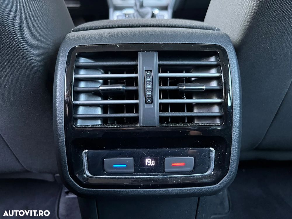 Volkswagen Passat 2.0 TDI DSG Comfortline - 11