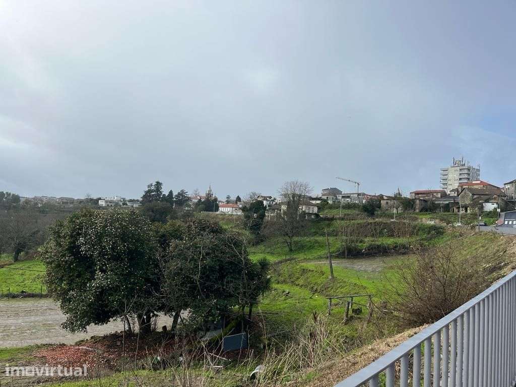 Terreno Construção - Zona central de Penafiel - Grande imagem: 2/15