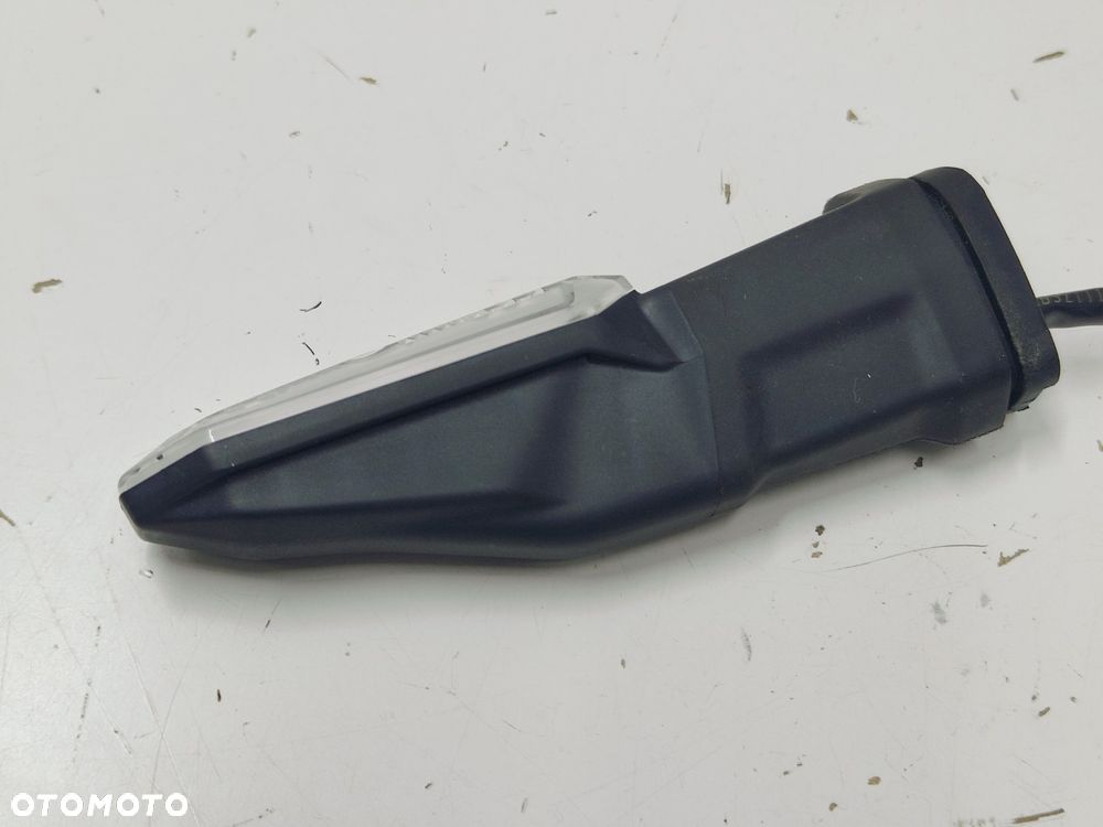 Kierunkowskaz  Lewy Przód Kawasaki Z650 20+ - 2