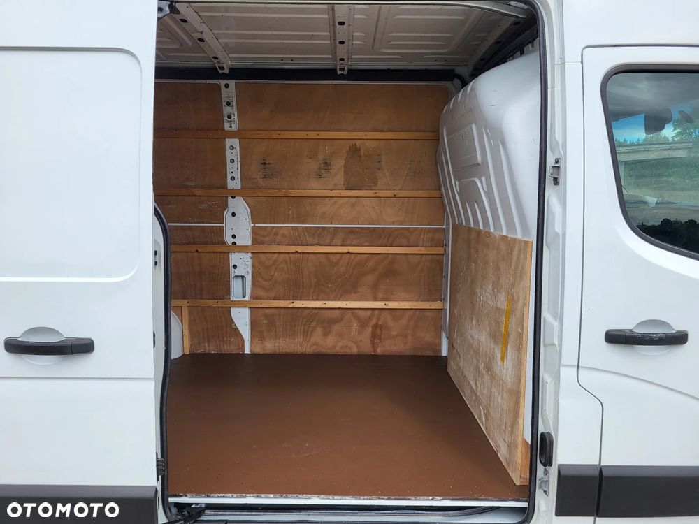 Renault Master - 24