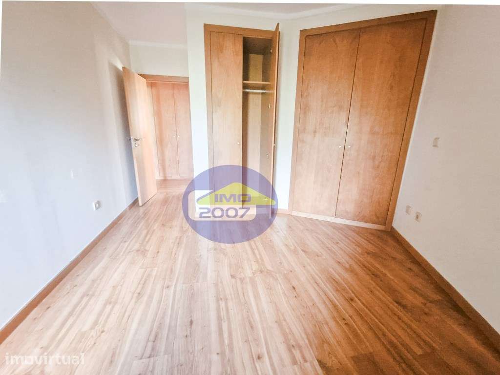 Apartamento T3 em Canelas - Grande imagem: 2/26