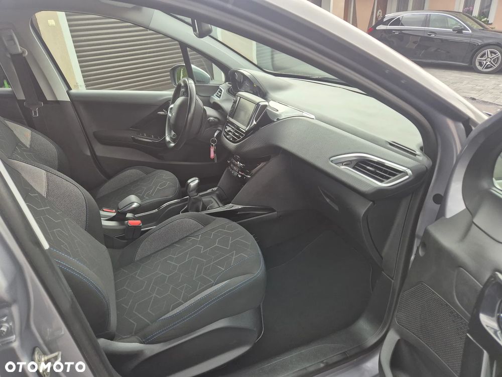 Peugeot 2008 1.5 BlueHDi Style - 5