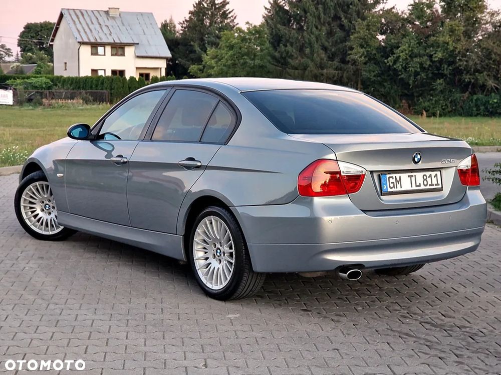 BMW Seria 3 320i - 15