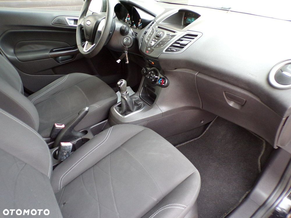 Ford Fiesta - 21