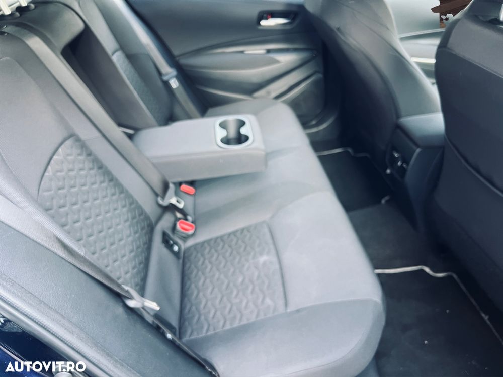 Toyota Corolla 1.8 Business Edition - 17