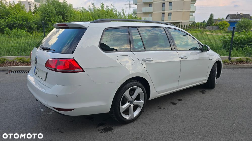 Volkswagen Golf - 4