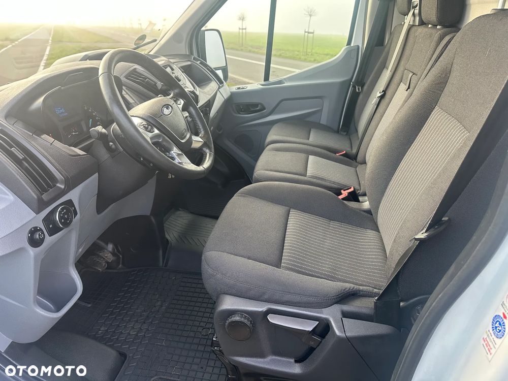 Ford Transit - 13
