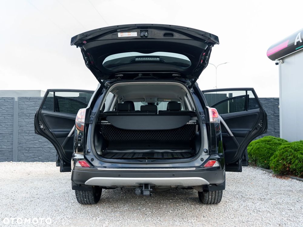 Toyota RAV4 Hybrid Platinum 4x2 - 13