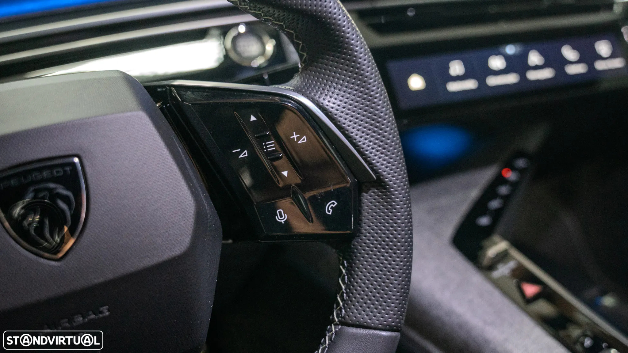 Peugeot E-3008 73 kWh GT - 17
