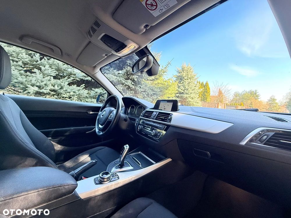 BMW Seria 1 120d xDrive Sport-Aut Sport Line - 22