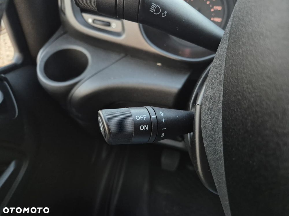 Iveco Daily 35S13, kontener 8PAL, winda 750KG, klima - 9